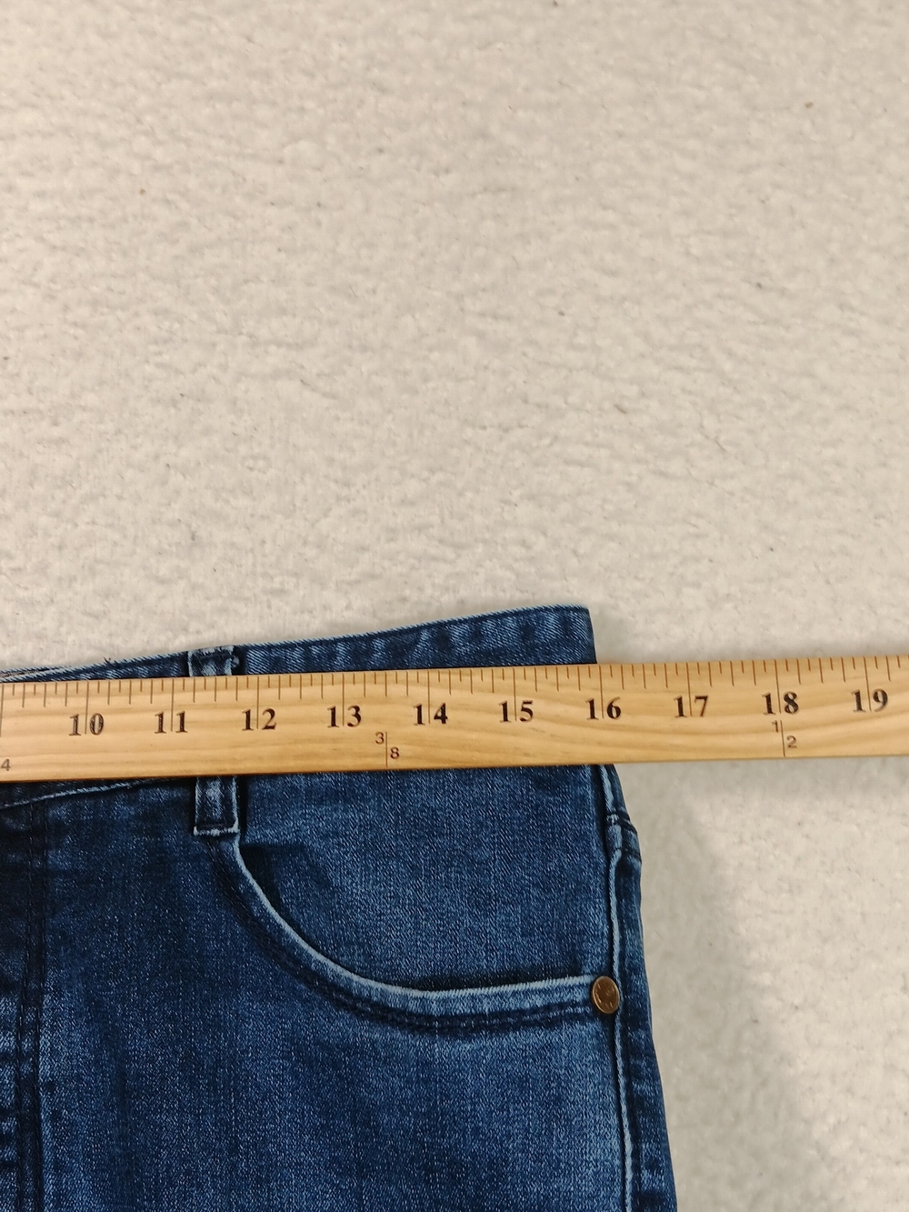 Burberry Jeans Mens 32x27 Blue Denim Slim Fit Dark Wash Stretch Designer Bloke - Picture 11 of 15